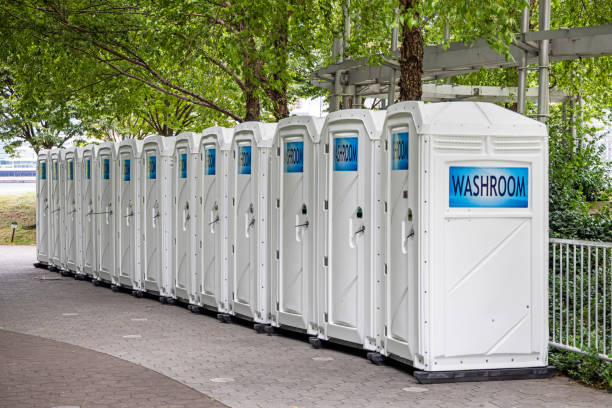 Best Emergency porta potty rental  in Lino Lakes, MN